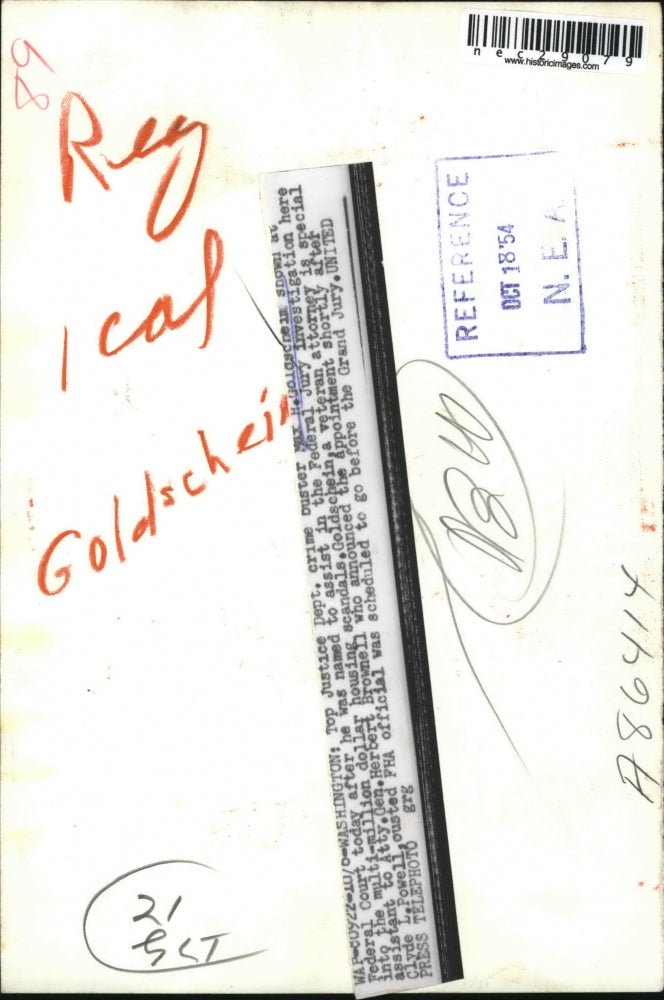 1954 Press Photo Justice Dept Crime Buster Max Goldscheim Assisting Federal Jury