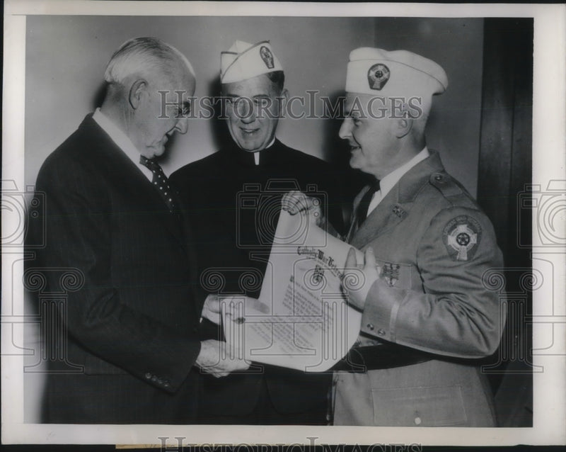 Load image into Gallery viewer, 1948 Press Photo Paul R Murphy, Frank Gannett, Rev Edward Giblen
