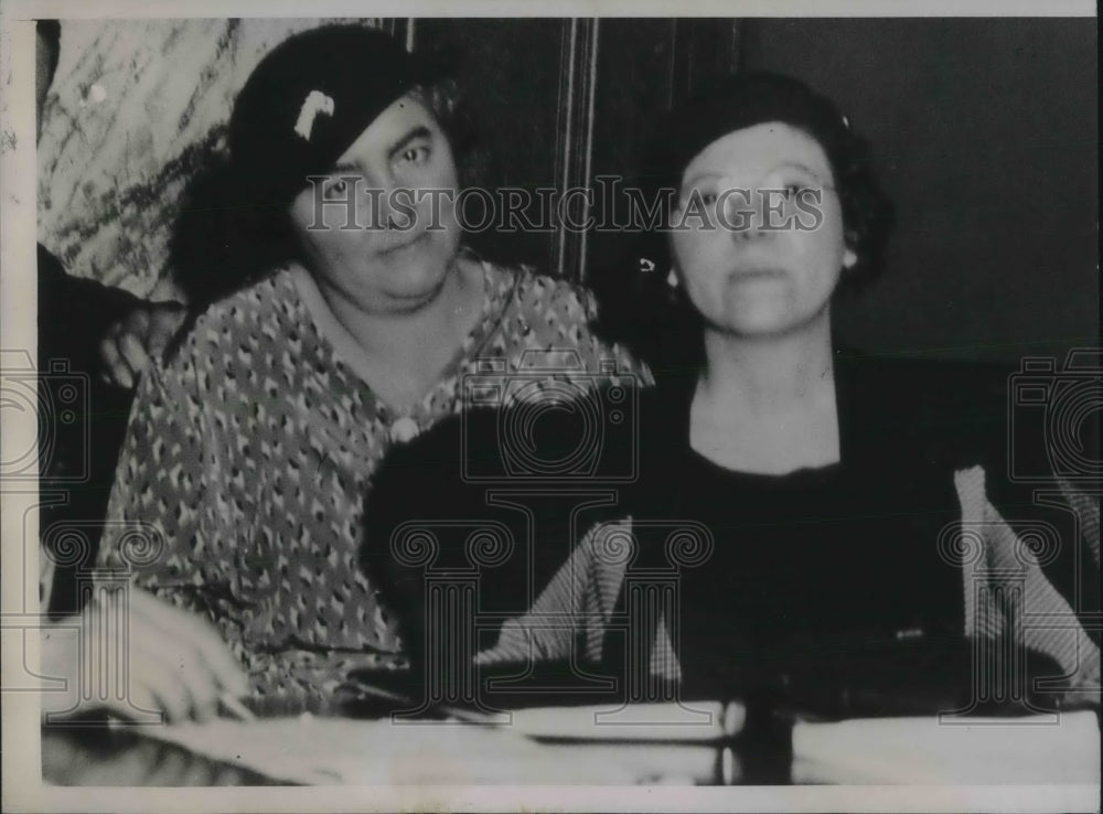 1934 Press Photo Mrs Neona Sanders and her Sister CB Claverdon