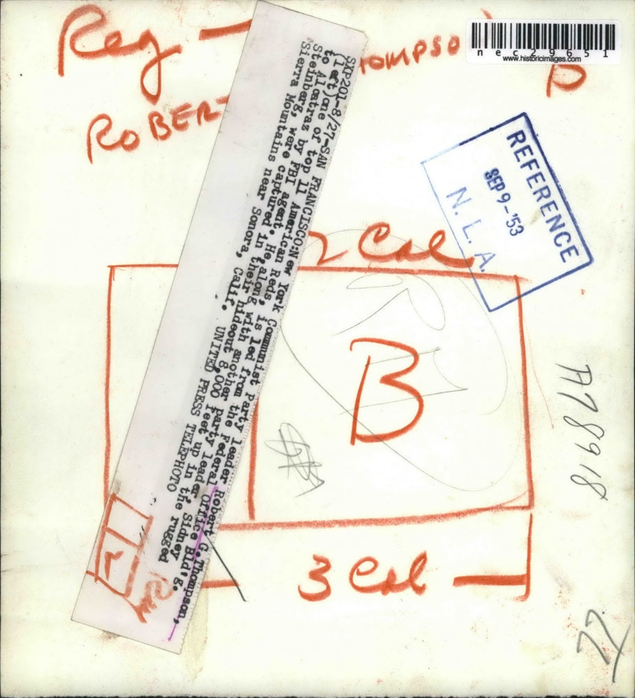 1953 Press Photo San Francisco. Communist Party leader R Thompson & FBI agent