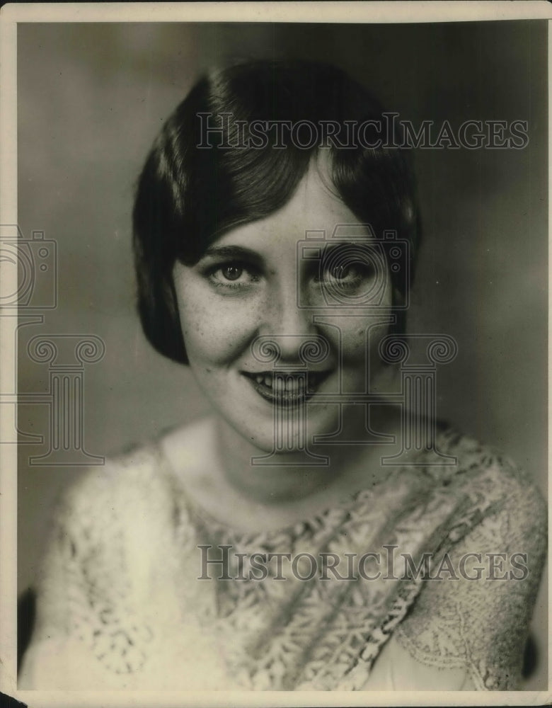 1939 Press Photo Louise Clerc Smiles For Camera - nec29727
