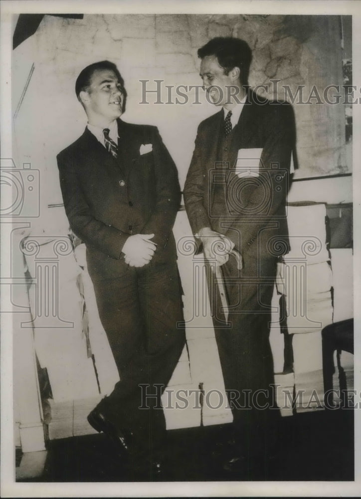 Load image into Gallery viewer, 1938 Press Photo Fred Keller and Martin Hourihan, youthful volunteers wounded.
