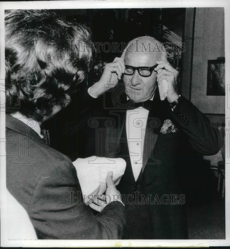 Load image into Gallery viewer, 1971 Press Photo San Francisco D Fecheimer &amp; Prentis Cobb Hale
