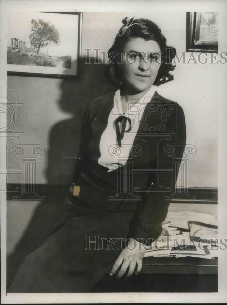 1932 Press Photo Theodore Ussai, Secretary to Count Buzzi-Gradenigo