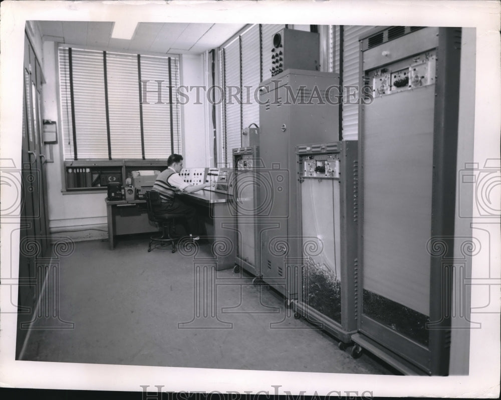1954 Press Photo National Bureau of Standards - nec30376