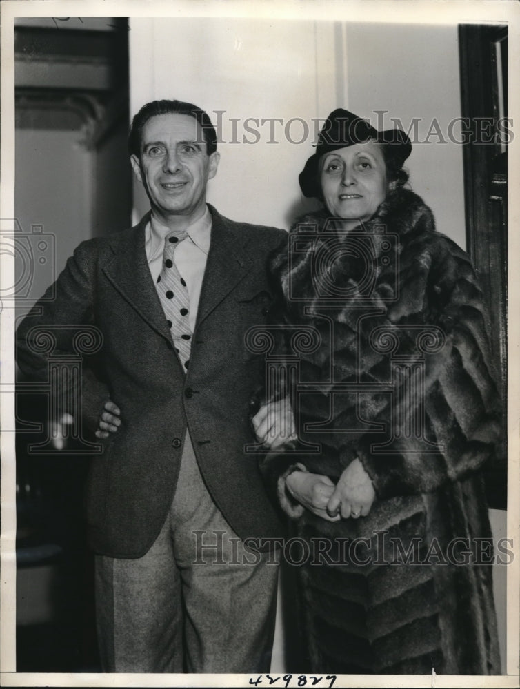 1938 Press Photo His Excellency Armand D&#39;Aumale &amp; wife aboard Santa Maria in NY- Historic Images