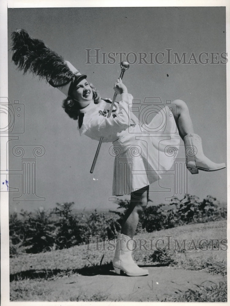 1946 Press Photo Marie Butler Will Lead Drum & Bugle Corp American Legion Parade