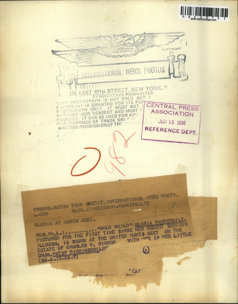 1936 Press Photo Gloria Vanderbilt after illness