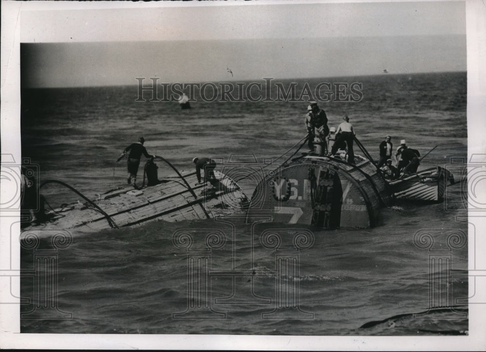 1939 Press Photo Sailfish rips loose from patoons - nec30993