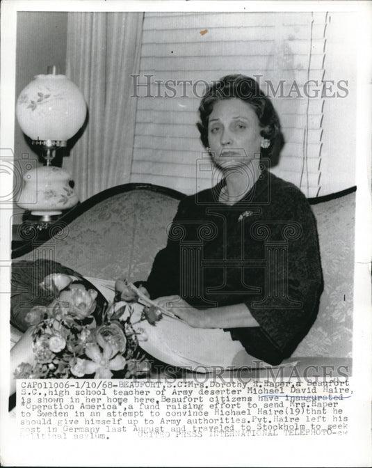 1968 Press Photo Mrs Dorothy R Haper High School Teacher of Michael Haire Desert