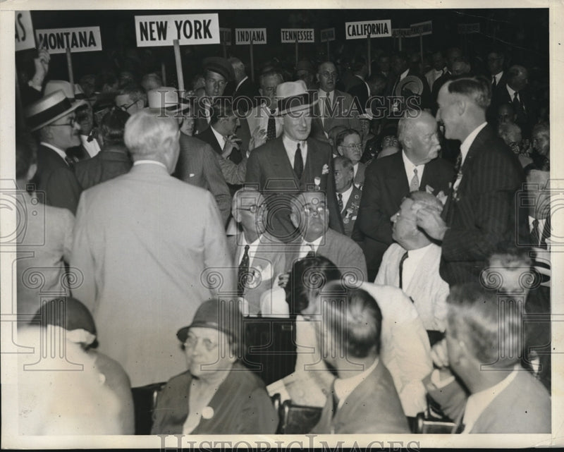 Load image into Gallery viewer, 1932 Press Photo Mayor James Walker, New York Speaks To New York Delegates
