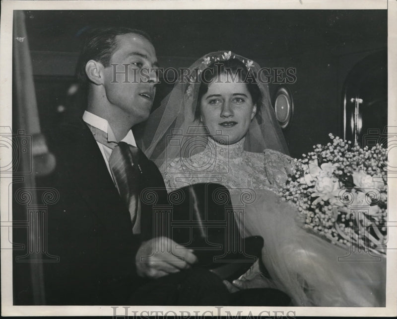Load image into Gallery viewer, 1936 Press Photo Medora Roosevelt was wed to Herbert Whiting in St. James Church
