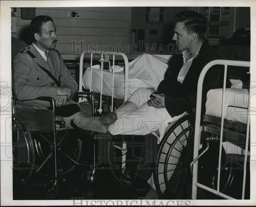 1943 Press Photo Legless Lt. Richard Wood, US Army Cpl. paul E Rice Rarns Gen.- Historic Images