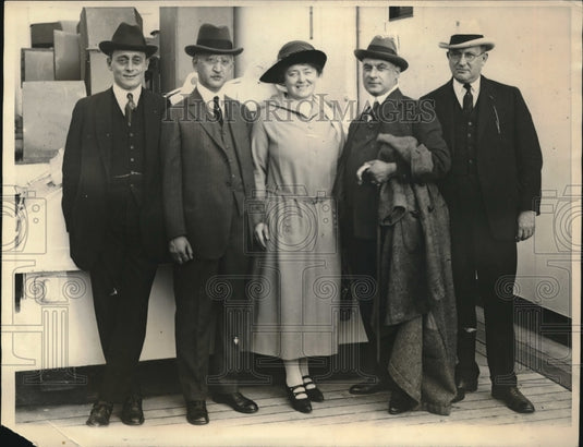 1922 Press Photo Dr. De Witt Steiter Studies Conditions Abroad - nec32715