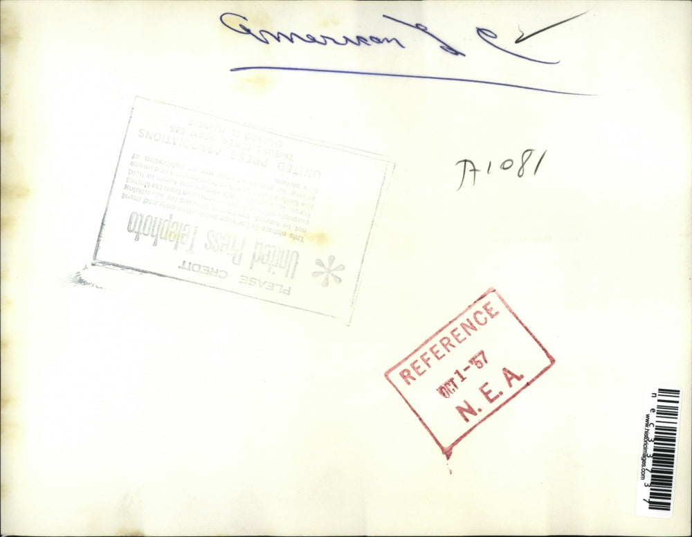 1957 Showing the Legionaires inside the convention hall