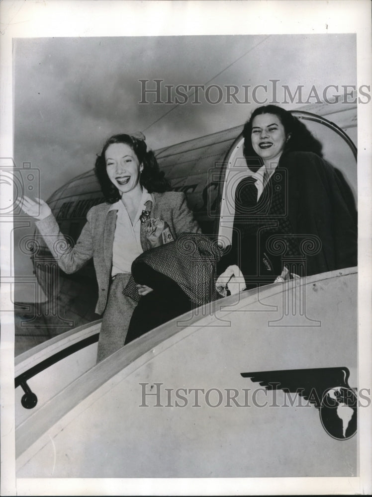 1945 Press Photo Miss Laura Braden and Mrs. Patricia Braden Clark.- Historic Images