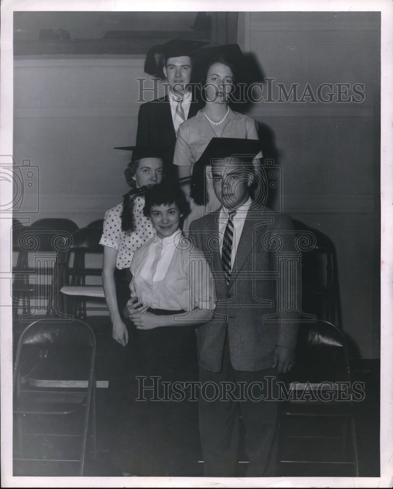 1954 Press Photo students