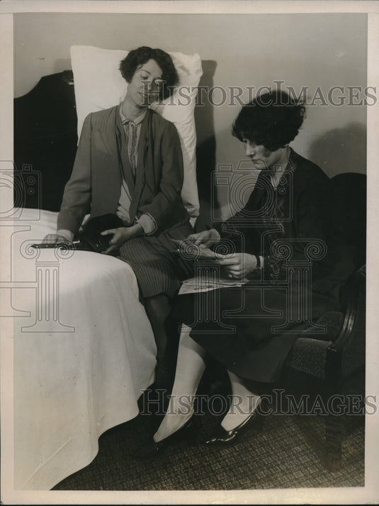 1927 Press Photo Ann Xrawley & Mrs Clarence Chamberlin in NYC