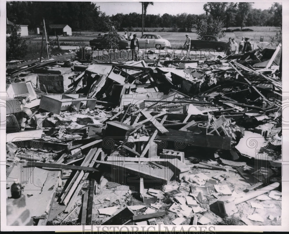 1952 Press Photo Carolyn Staszak killed in home blown up by butane gas. - Historic Images