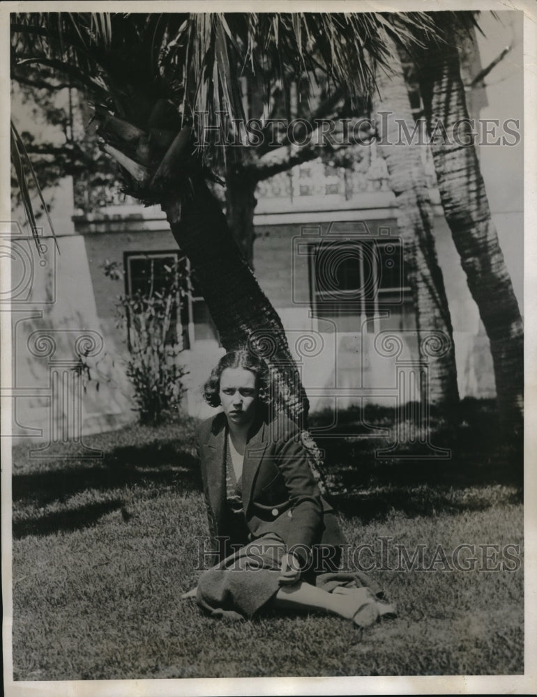 1932 Press Photo Peggy Nostrand vacationing at the Princes Hotel in Bermuda