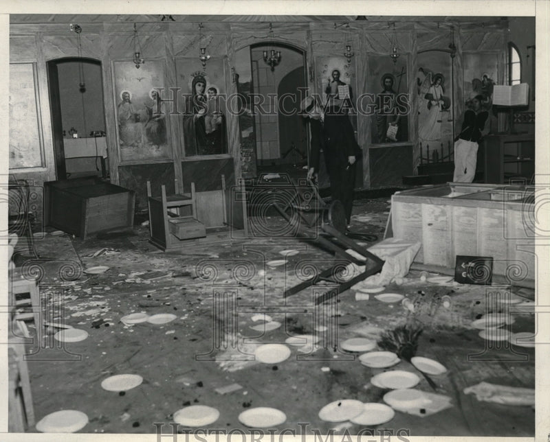Load image into Gallery viewer, 1937 Press Photo Phoenix Hellenic Orthodox Church Deputy Sheriff EW Roach
