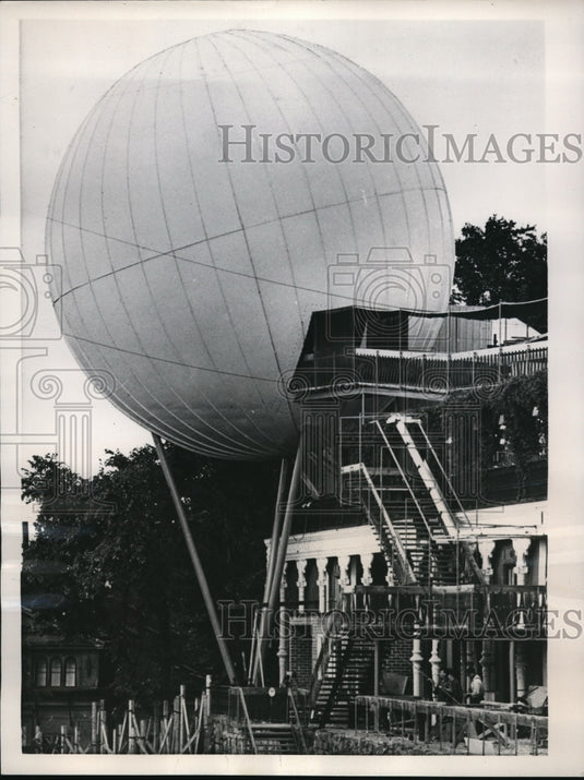 1957 Press Photo Stockholm, Sweden Expo for World without Limits displays