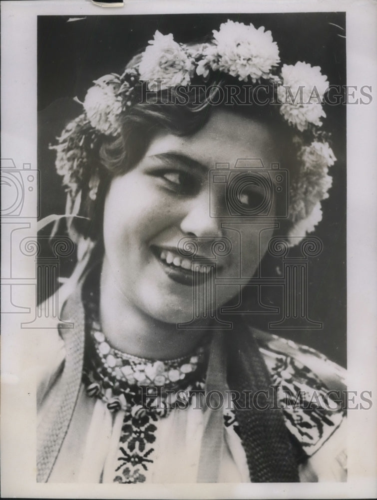 1937 Press Photo Anna Gunderova, Intl Soviet Youth Day in Moscow - nec36242