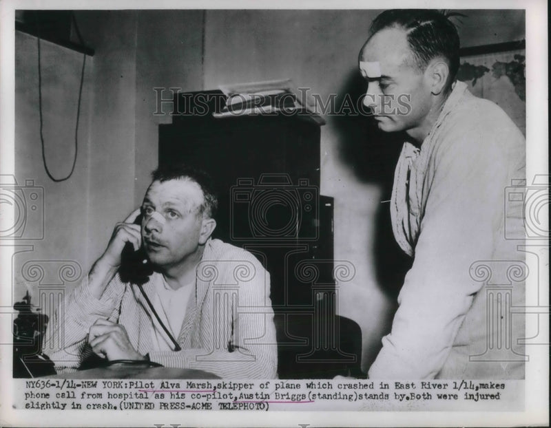 Load image into Gallery viewer, 1952 Press Photo Plane Crashed Survivors
