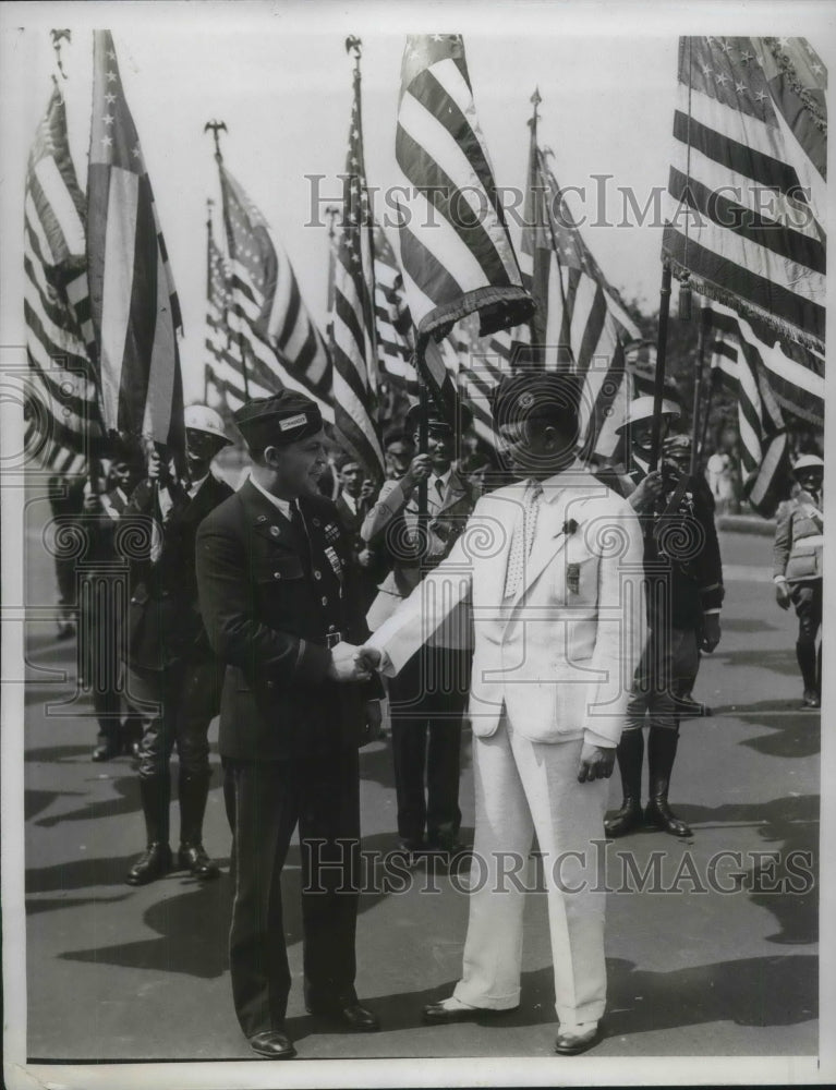 1933 Press Photo Retiring Cdr. Paul Griffin and new Cdr. Otto F. Messner- Historic Images