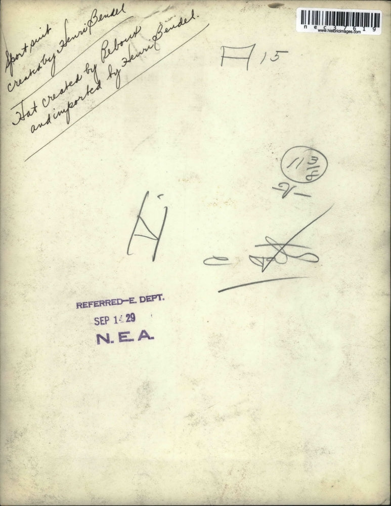 1929 Press Photo Models Wears Sport Suit by Henry Bendel & Hat by Reboux