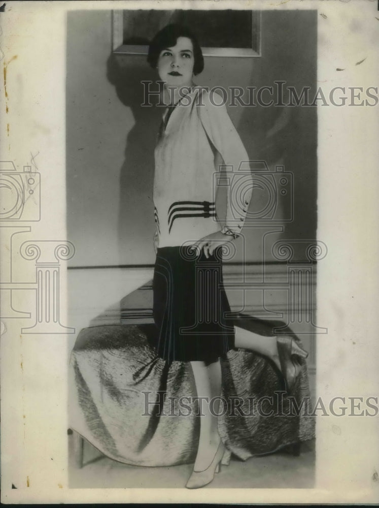 1929 Press Photo Model Wearing White Satin Blouse With Triple Black Braiding