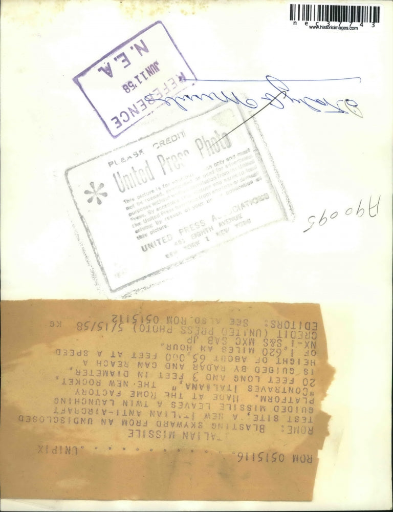 1958 Press Photo A new Italian missle launched at Rome factory test