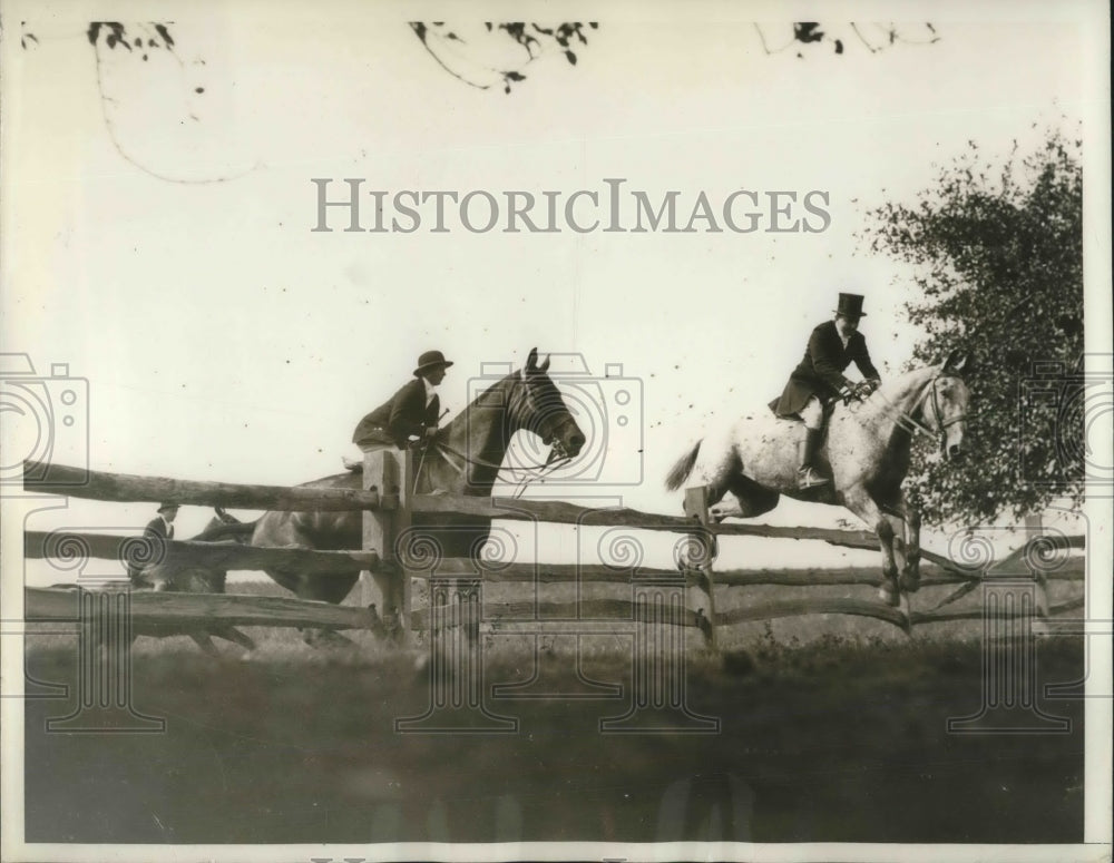 1933 Press Photo John R Meeker, Sylvia White at Natl Horse Show in NYC