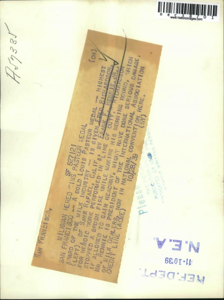 1939 Press Photo San Francisco medal for Fred Richardson by Frank Rennie Jr.