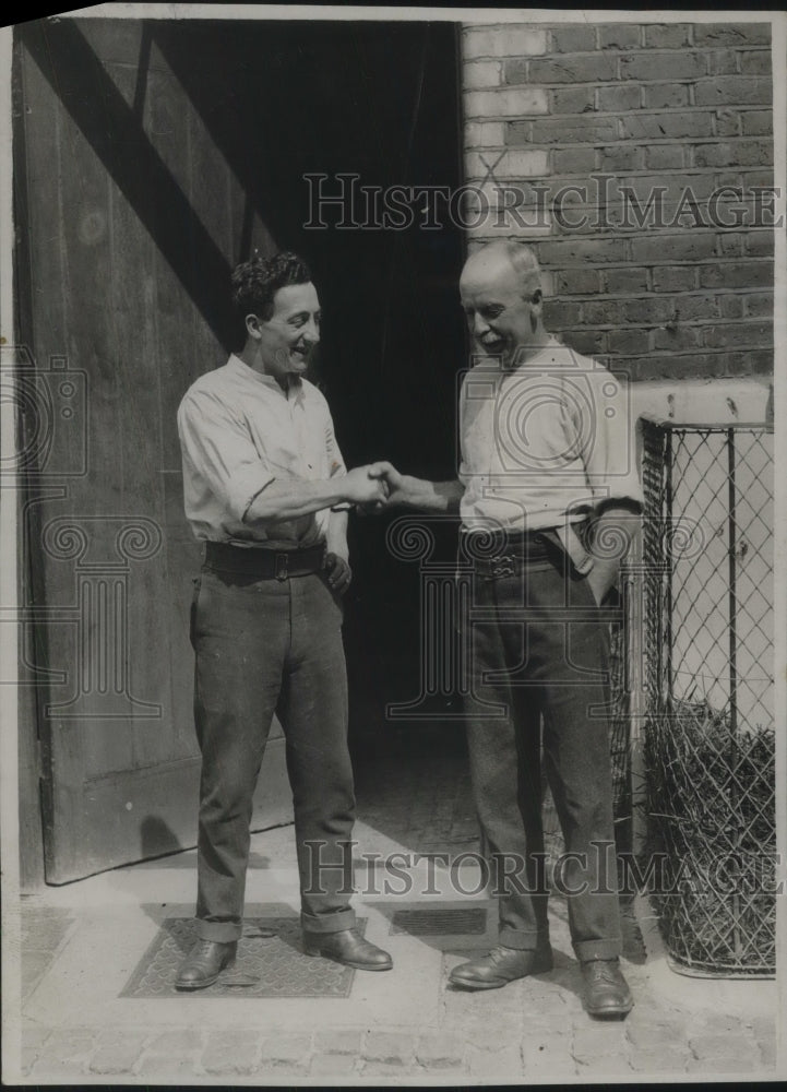 1923 Press Photo Lady Galway gave 50 reward to Thomas Whelan for finding diamond