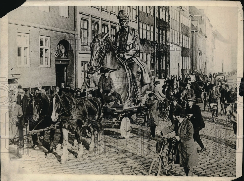 1930 Press Photo King Christian IX of Denmark Castle of Christioneborg