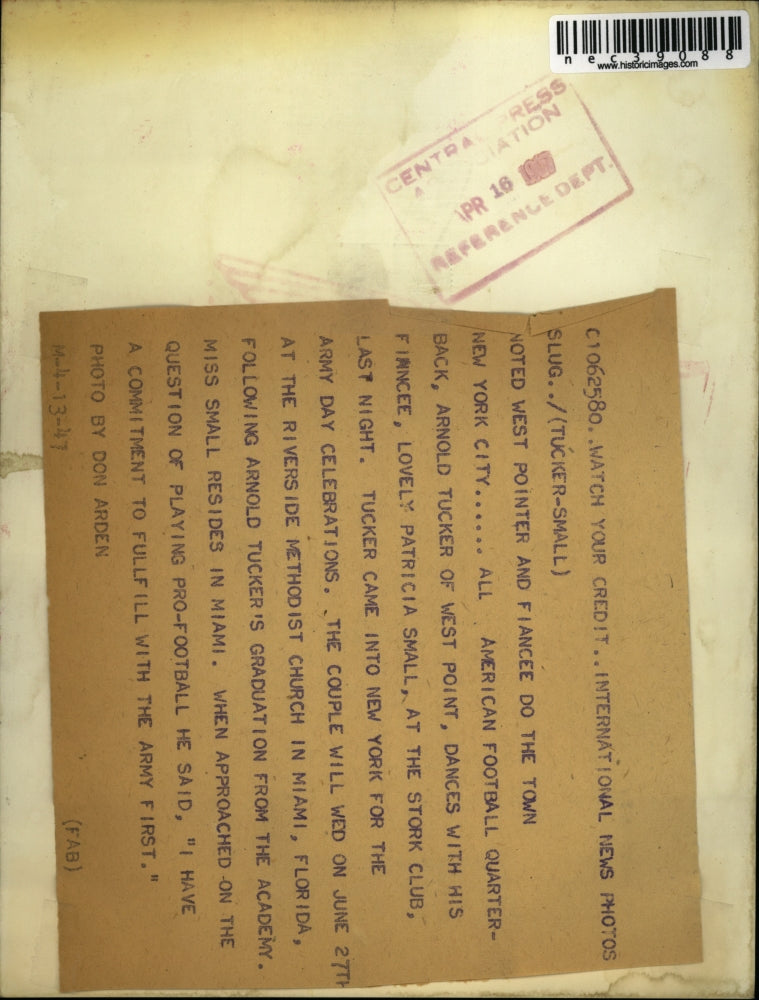 1947 Press Photo Football Quarter Back, Arnold Tucker, dances with fiancee.