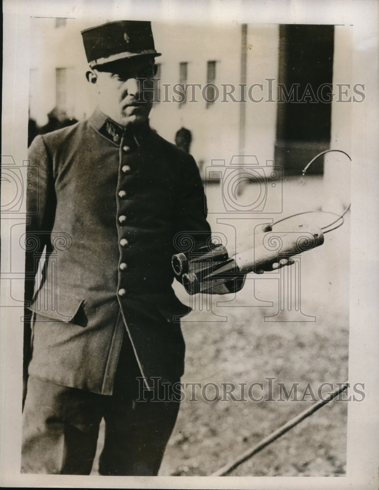 1935 Press Photo French firemen test incendiary bombs. France- Historic Images