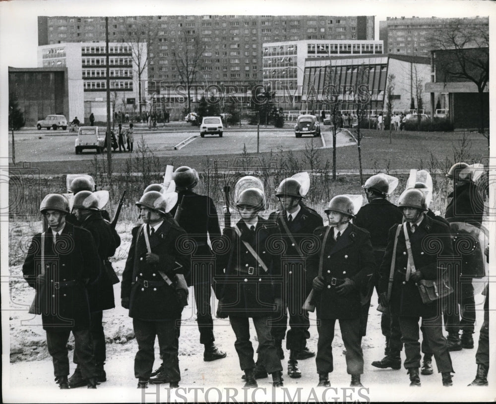 1970 Press Photo Nanterre, France Police On Campus