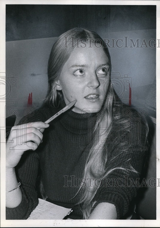1971 Press Photo Kent Student Sally Ferguson - nec39415