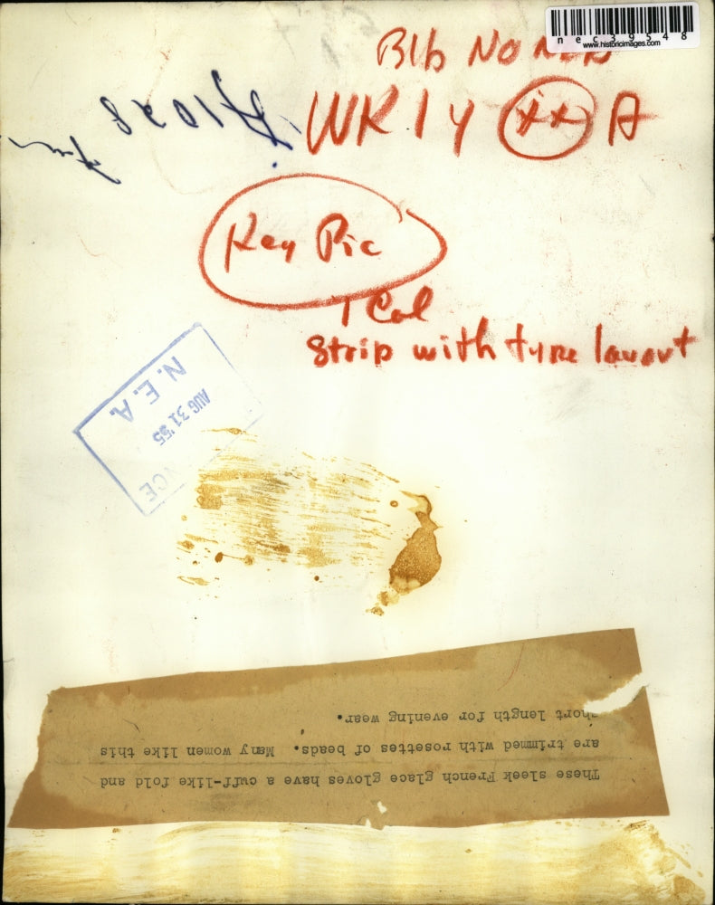 1955 Press Photo Woman Wears French Glace Gloves