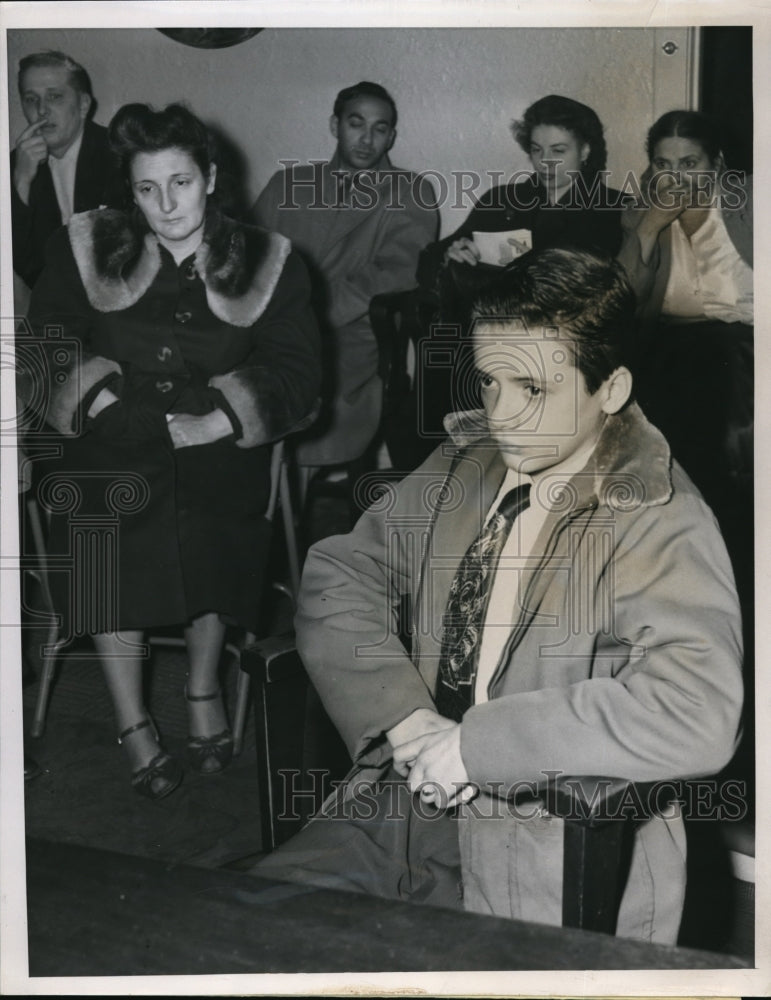 1952 Press Photo John Morowski Recounts How Raymond Christo Drowned - nec39675