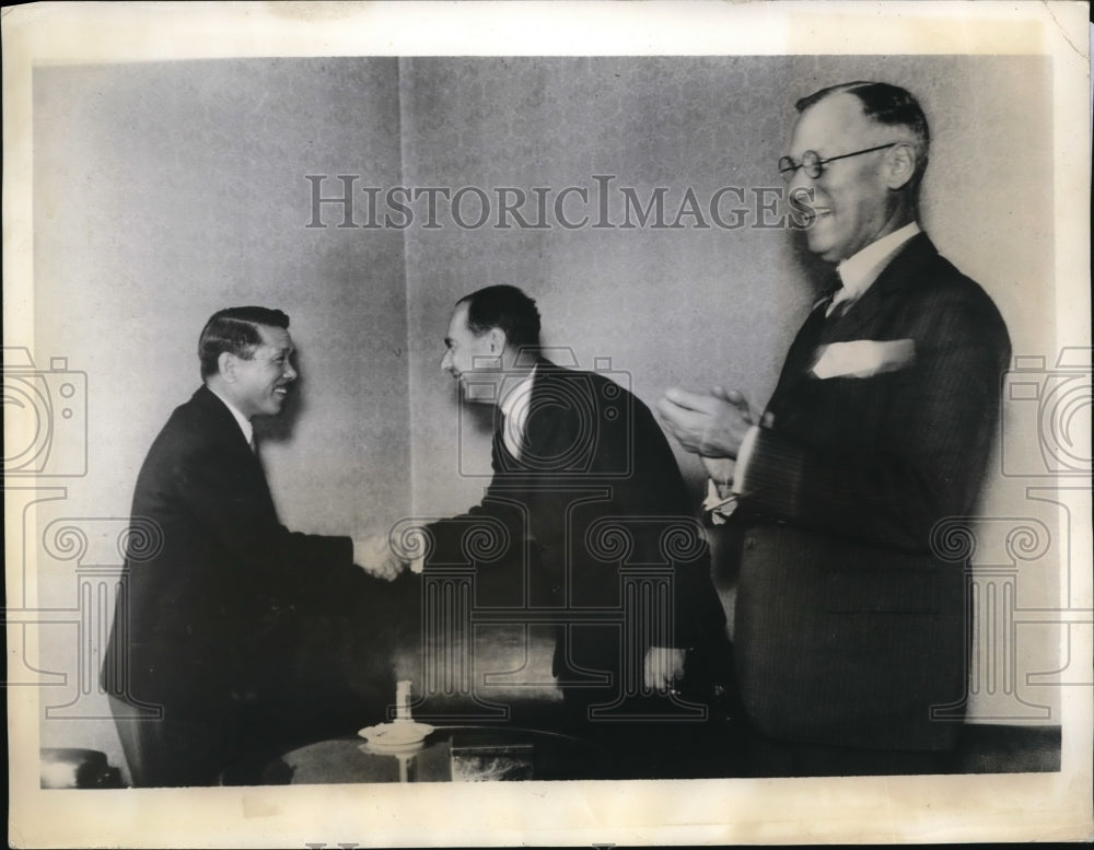 1935 Press Photo Dr. G.H.C. Hart, Director Economic Affairs Netherlands India- Historic Images