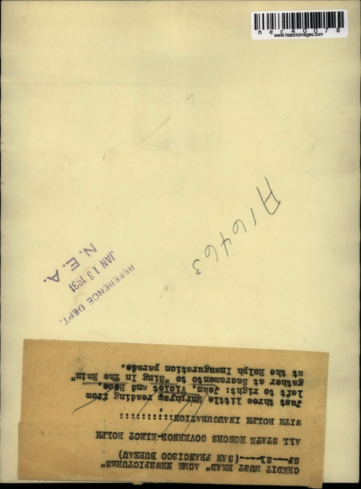 1931 Press Photo Three Murphysm Jean, Violet, Rose Sing In The Rain at Parade