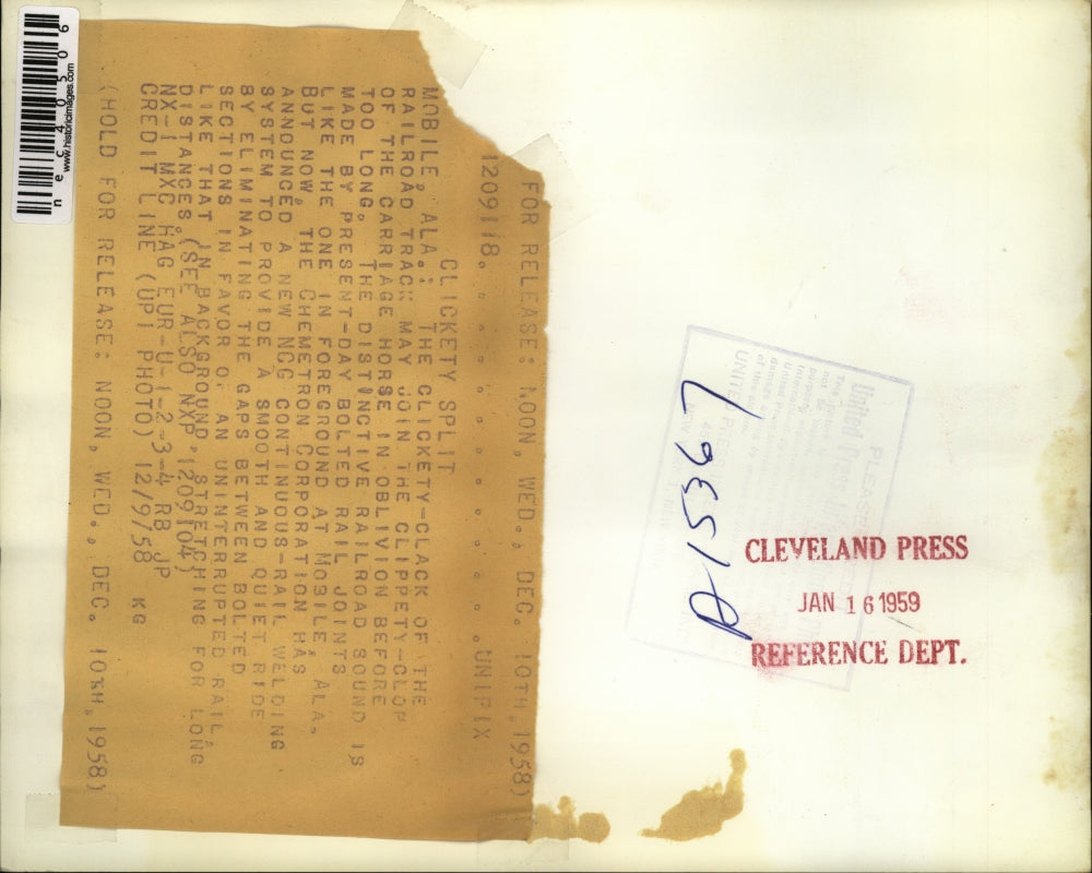 1958 Press Photo Old bolted rail joint and new continuously welded rail joint