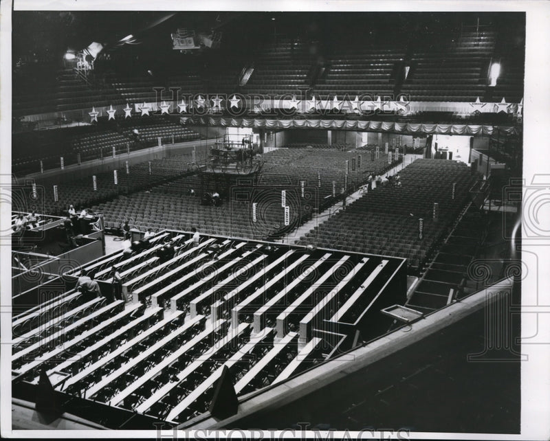 Load image into Gallery viewer, 1956 Press Photo Chicago, Intl Ampitheater prep for Democratic Natl convention
