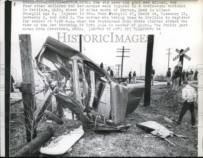 Load image into Gallery viewer, 1961 Press Photo Dayton, Ohio train auto accident wreckage

