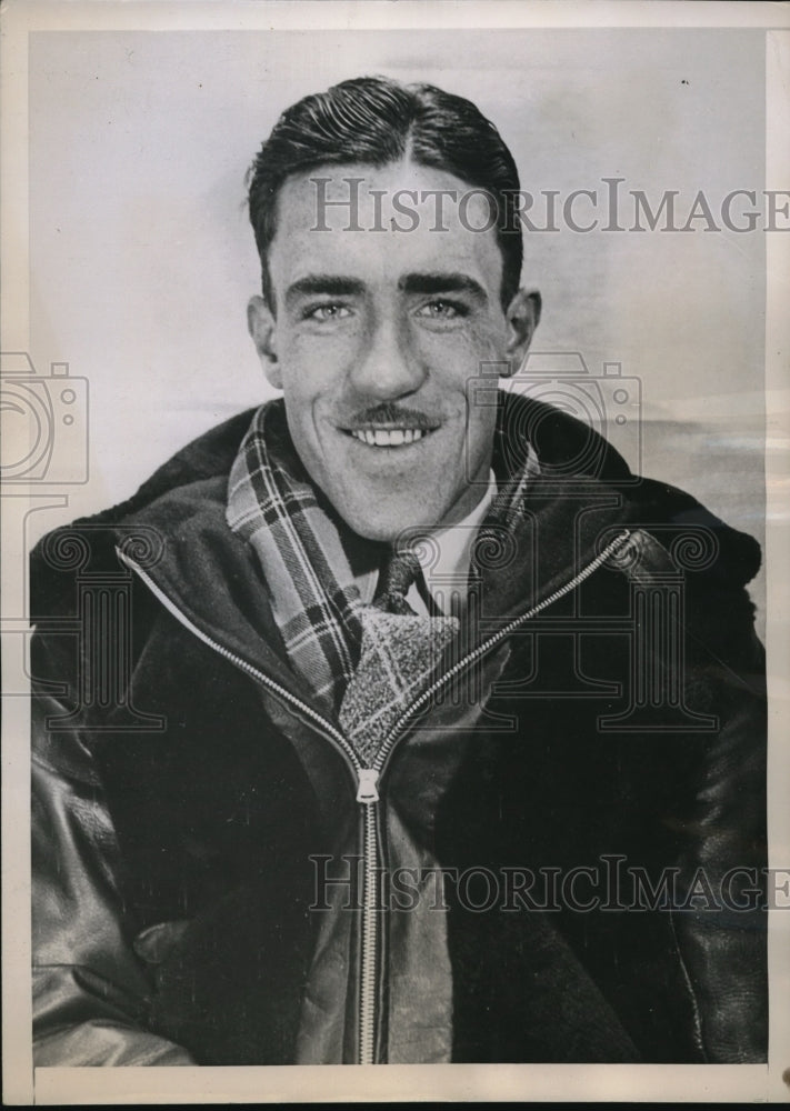 1936 Press Photo Pilot Douglas Turnbull Critically Injured When His Plane