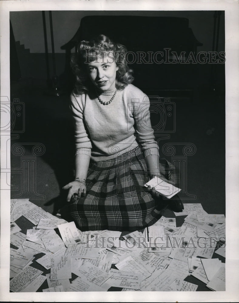 1947 Press Photo Too many requests for freshman at NMU