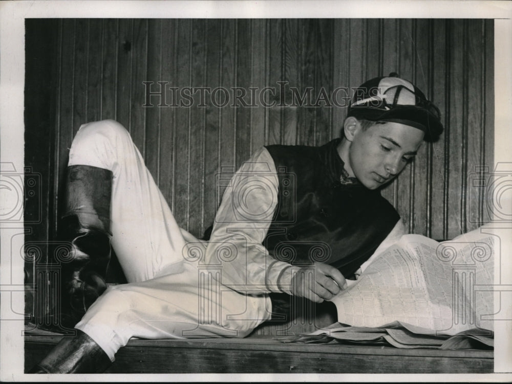 1939 Press Photo jockey Johnny Oros in Baltimore, MD - nec42928